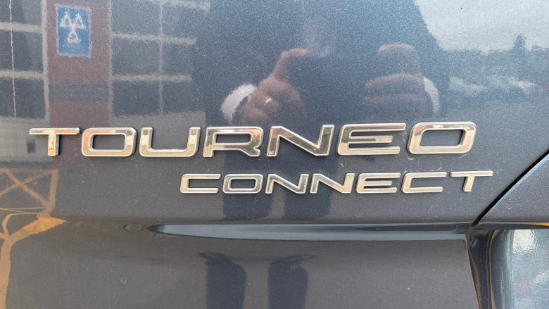 Ford Grand Tourneo Connect 1.5 EcoBlue 120 Titanium 5dr Diesel Estate